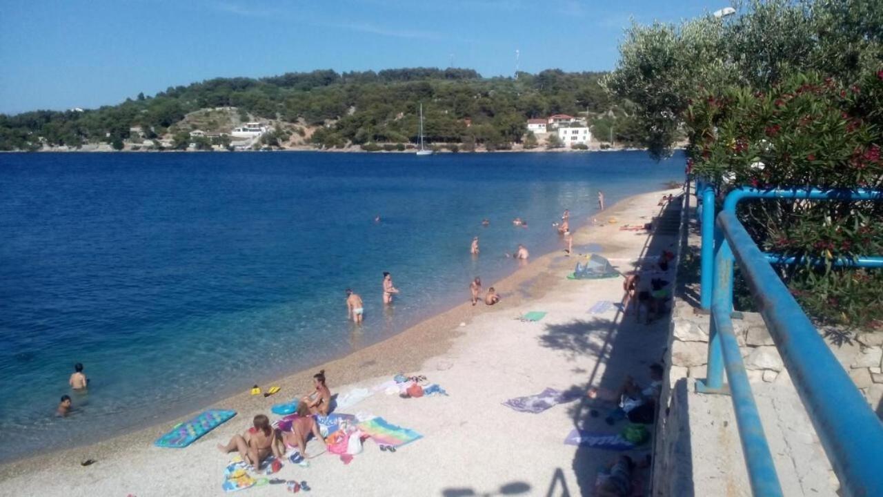 Apartments Vlado - 50M From The Sea Rogač Εξωτερικό φωτογραφία