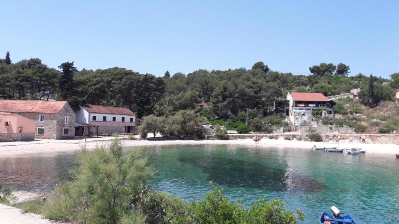 Apartments Vlado - 50M From The Sea Rogač Εξωτερικό φωτογραφία